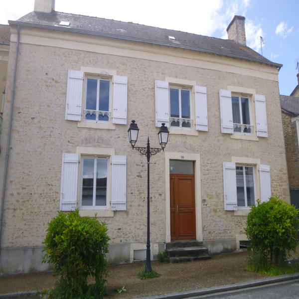 Offres de location Maison Conlie 72240