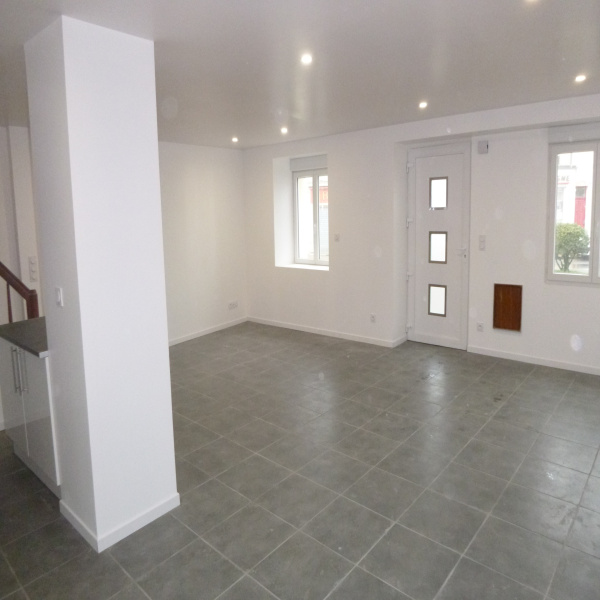 Offres de location Maison Conlie 72240