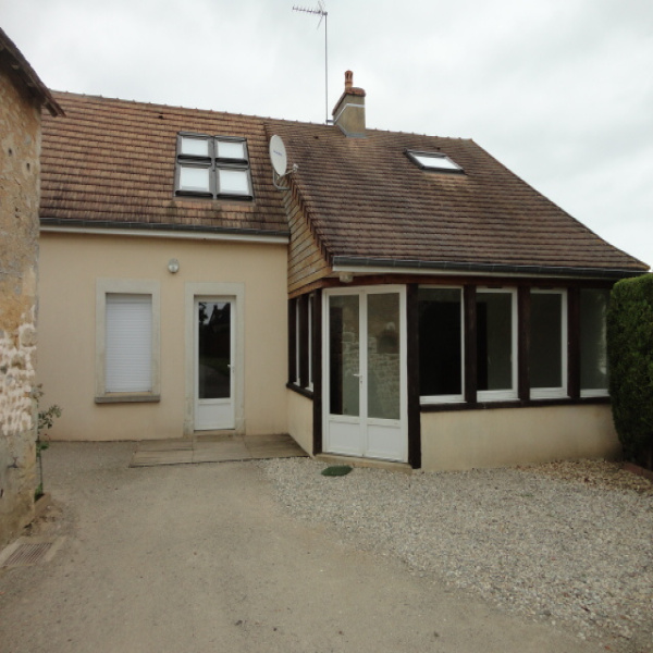 Offres de location Maison Mézières-sous-Lavardin 72240